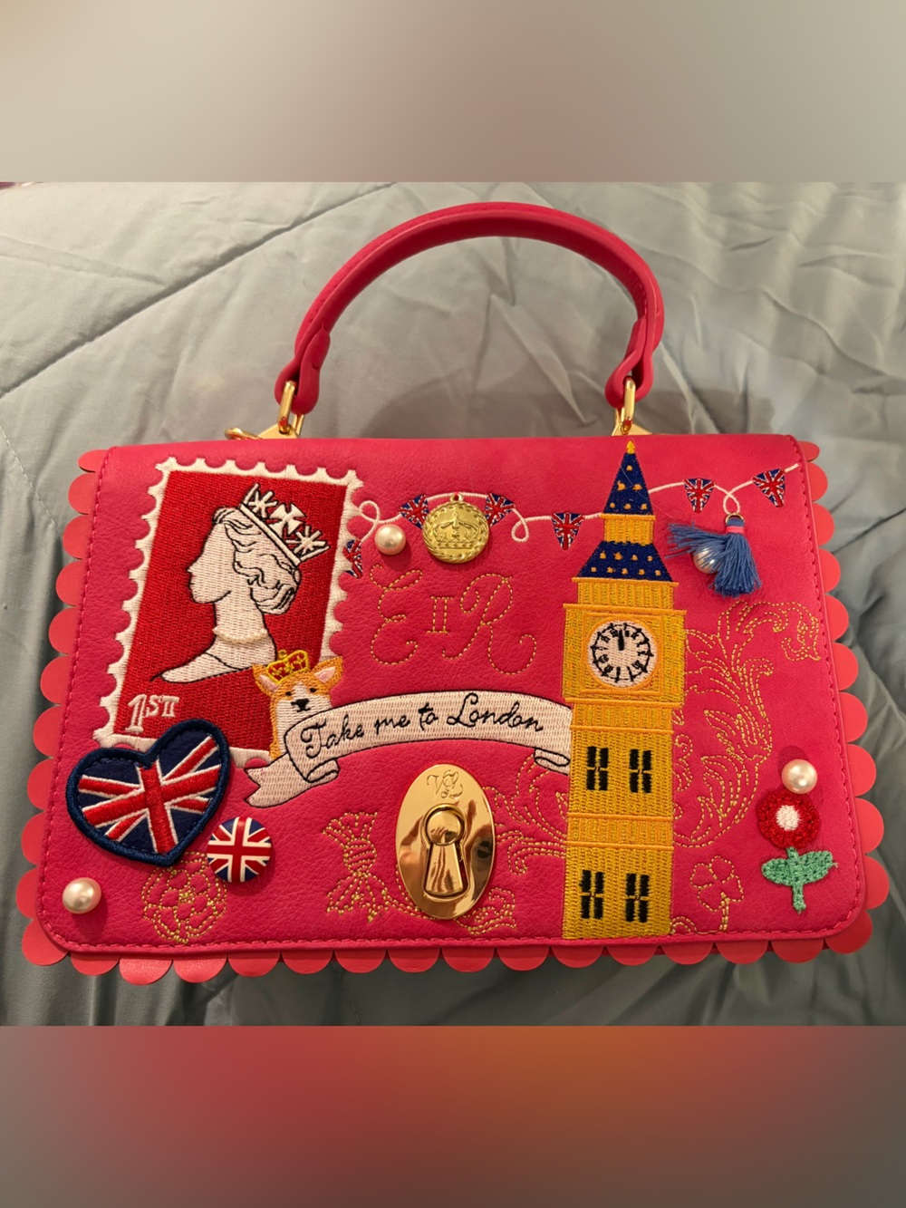 Vendula London “Take Me to London” Big Ben Embroidered Pink Collectible Handbag - Picture 3 of 5
